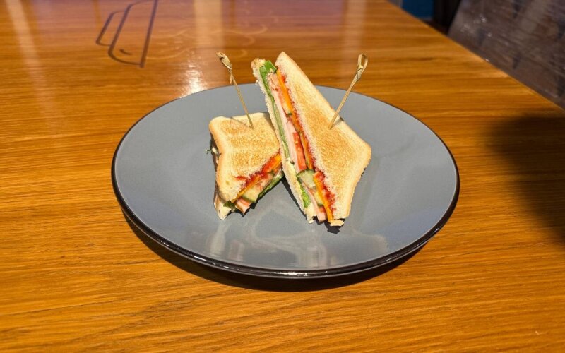 Сэндвич с ветчиной