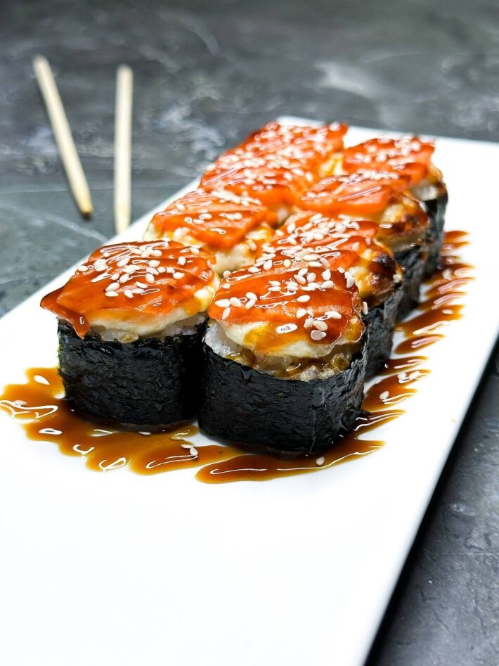 Ролл запечённый «Унами»