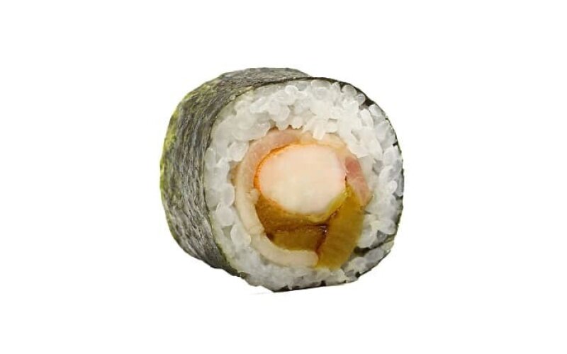 Ролл с беконом и креветкой