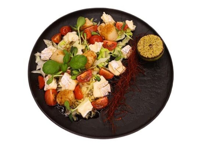 Салат с гребешком