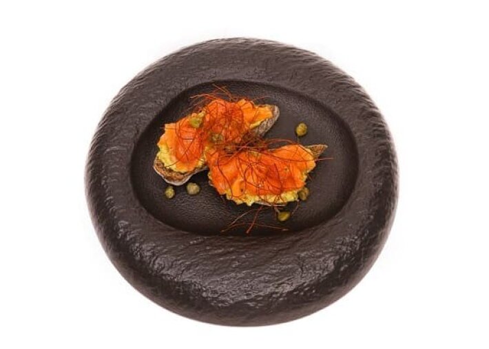 Брускетта с лососем