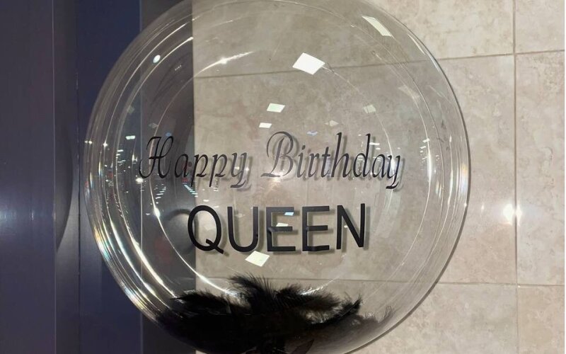 Баблс с пёрышками и индивидуальной надписью