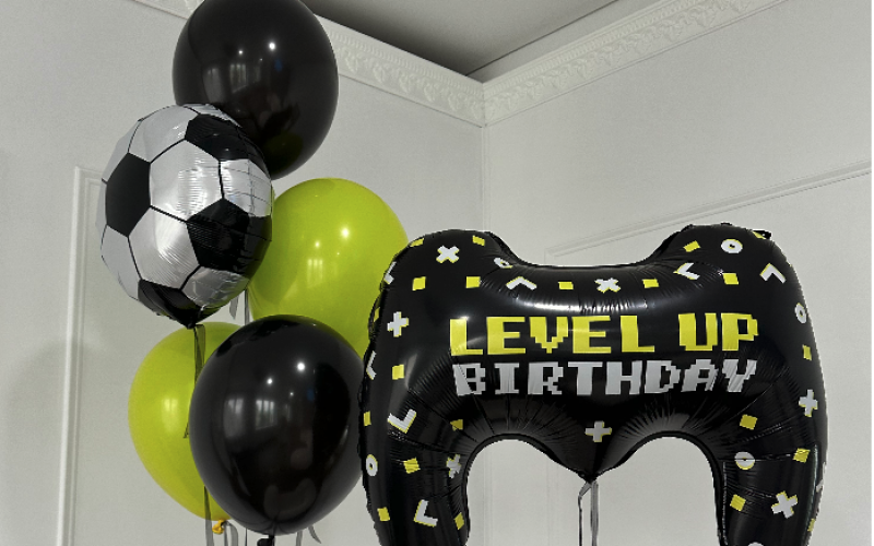 Фонтан из 5 шаров и фигура «Геймпад»