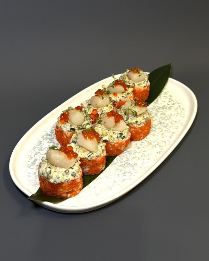 Ролл с гребешком