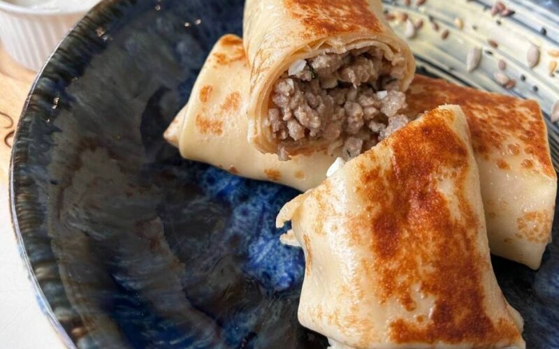 Блинчики с фаршем из курицы и свинины