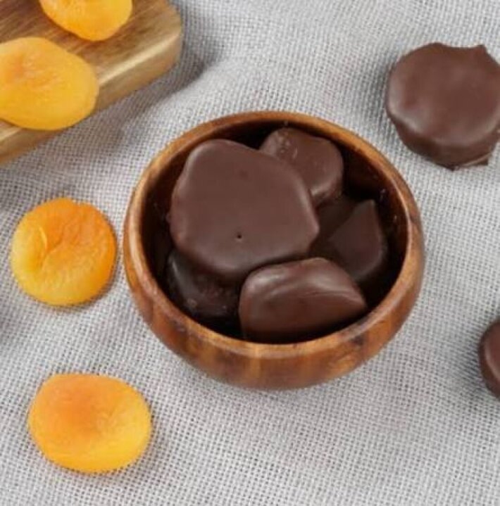 Курага в шоколаде