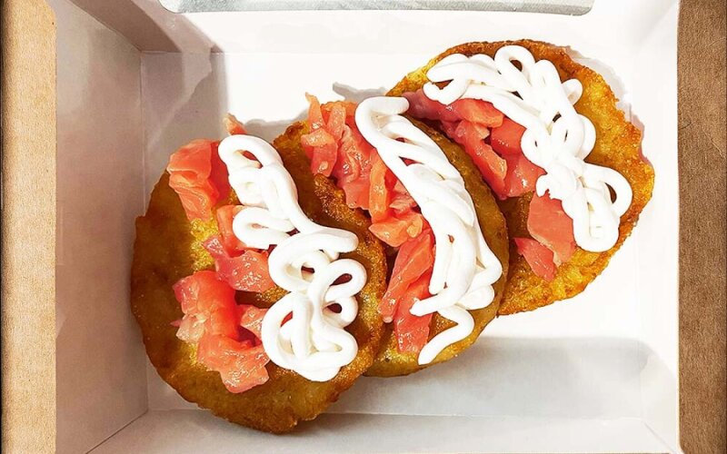 Драники с рыбой и творожным сыром