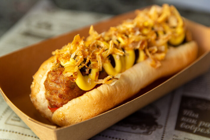 Хот-дог с люля-кебабом