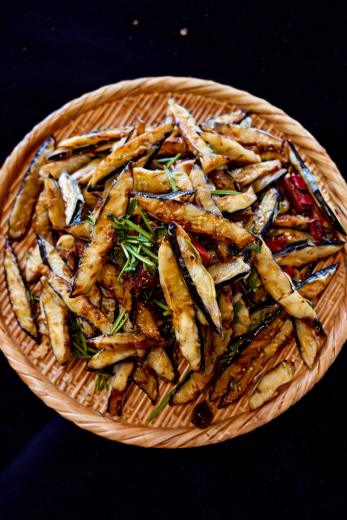 Баклажаны в пикантном соусе