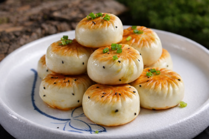 Жареные баоцзы с говядиной и луком