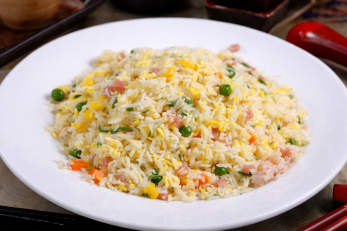 Жареный рис «По-янчжоуски»