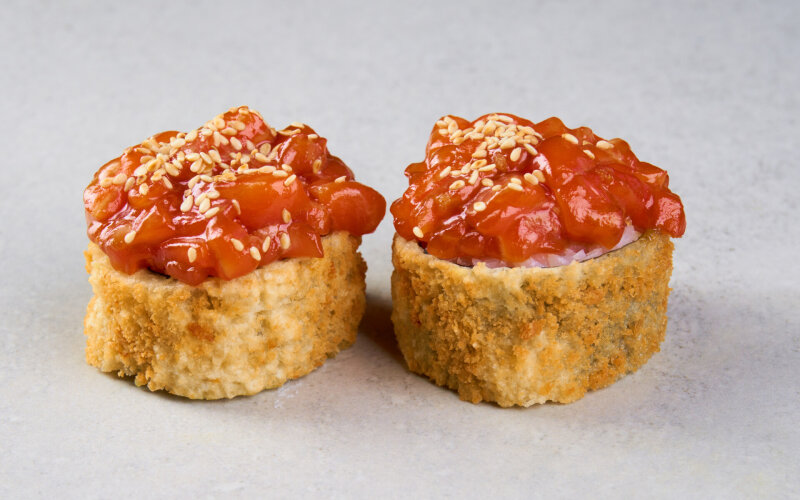 Ролл «Тартар с лососем темпура»