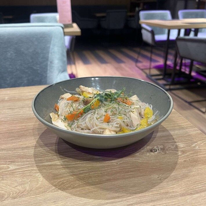 Блинчики с ветчиной и сыром с молочным соусом