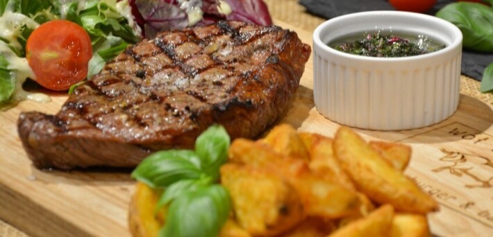 Стейк с гарниром