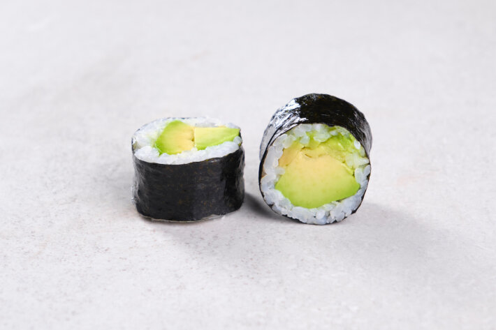 Мини ролл с авокадо