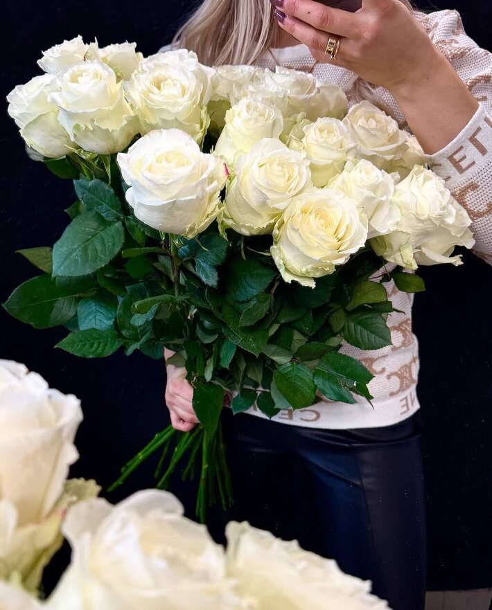 Букет из 25 белых роз «Эквадор »