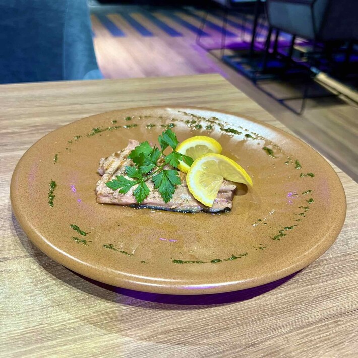 Драники с говядиной в сметанном соусе