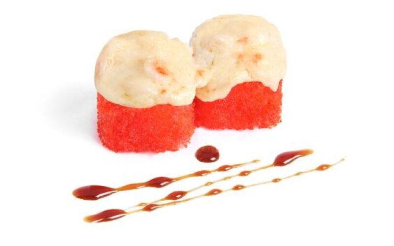 64 Маки «Hot Tuna»