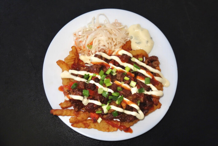 Гуляш с гарниром