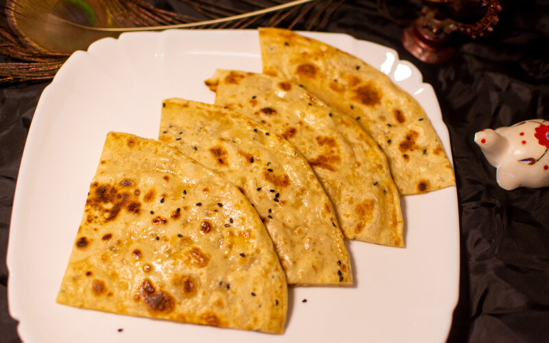 Roti with black sesame