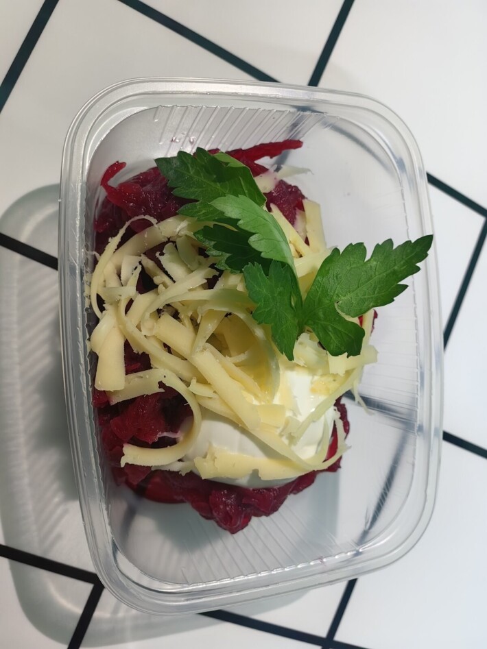 Салат из свеклы с сыром