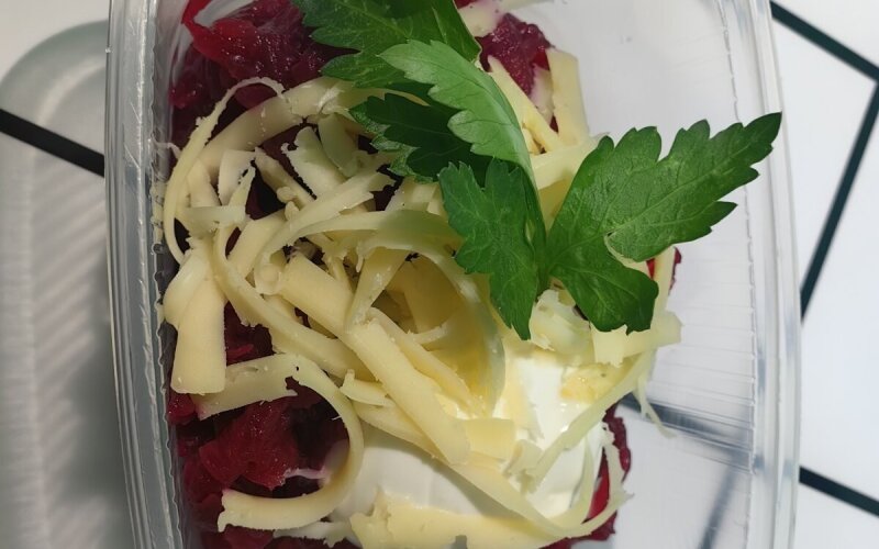 Салат из свеклы с сыром