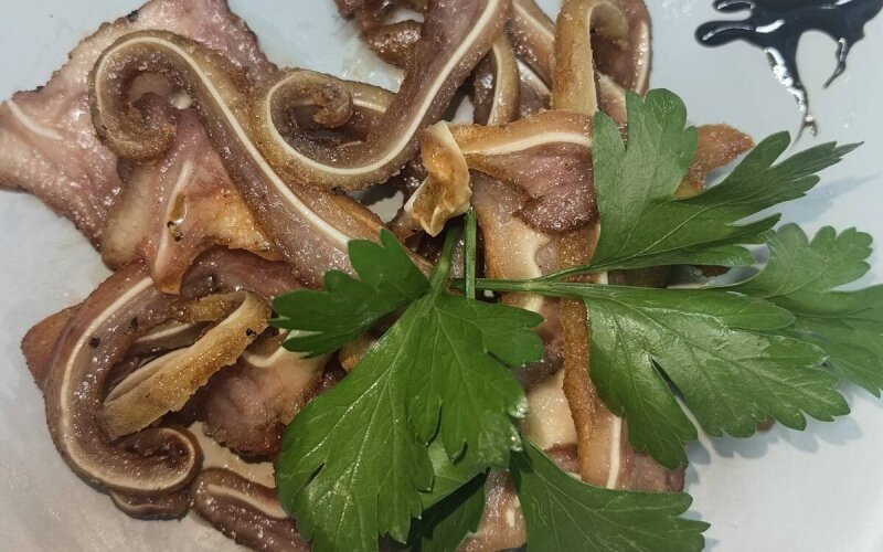 Чипсы из копчёных ушей