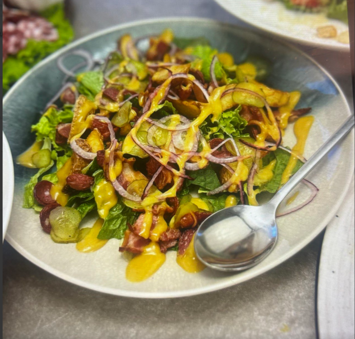 Салат «Баварский» с колбасками