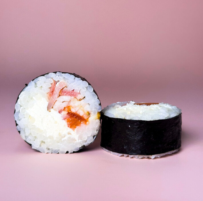 Ролл «Маки с беконом»