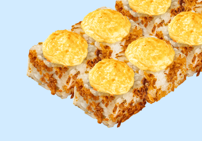 Ролл запечённый с жареным лососем