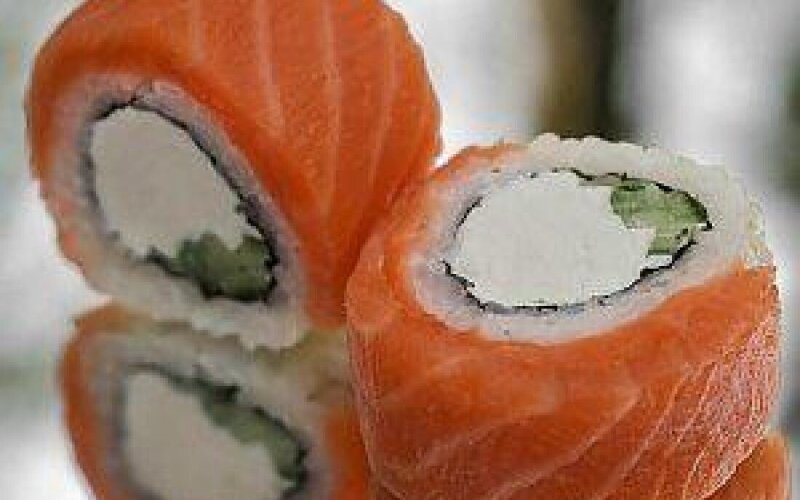 Ролл  Филадельфия с огурцом