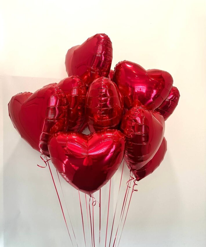 Пучок из 10 фольгированных сердец