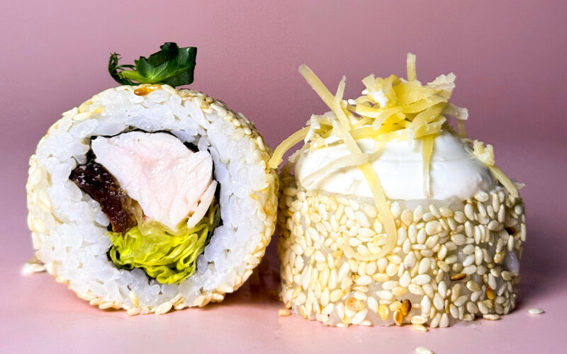 Ролл «Цезарь с курицей»