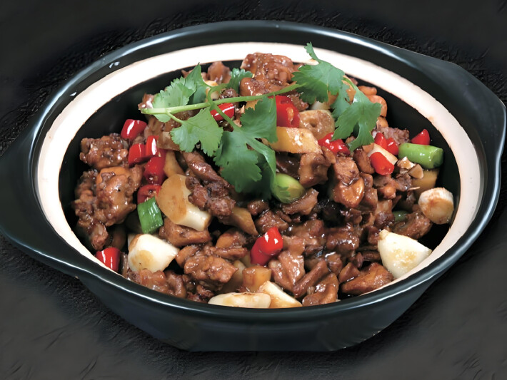 Тушёный кролик со свиными рёбрышками