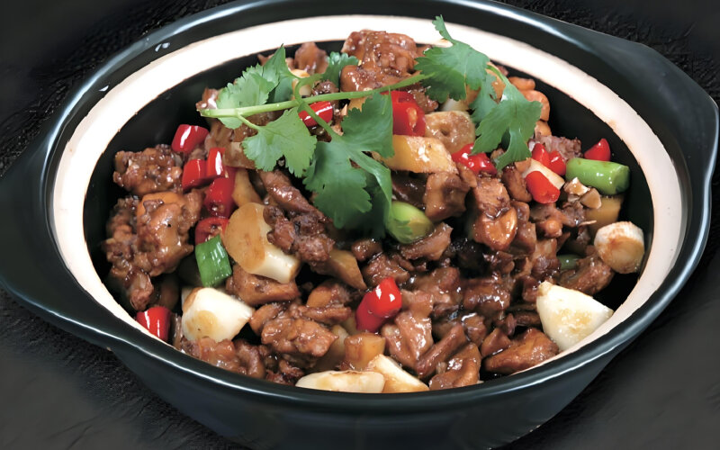 Тушёный кролик со свиными рёбрышками