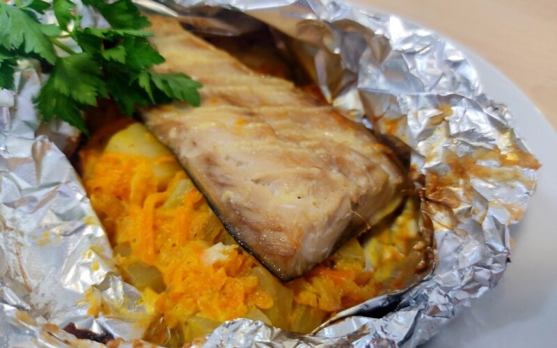 Скумбрия запечёная в фольге