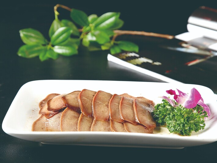 Свиной язык в соевом соусе