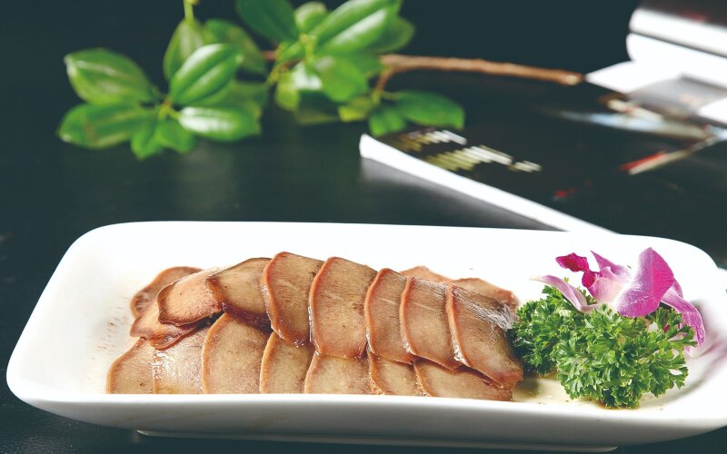 Свиной язык в соевом соусе