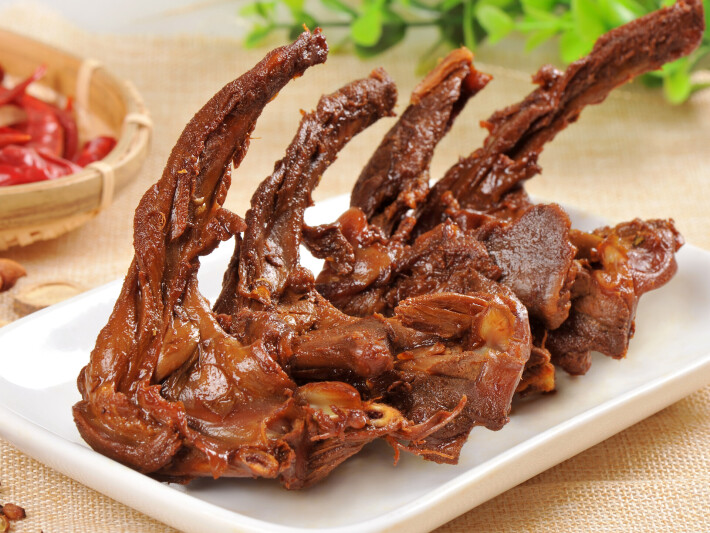 Острые куриные кости в соевом соусе