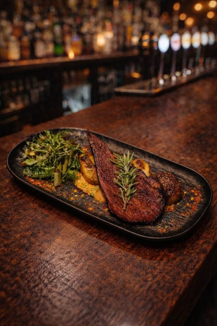 Копчёный говяжий язык с запечённым картофелем