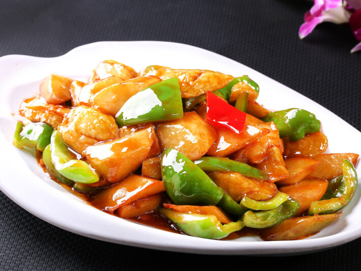 Жареные баклажаны с картофелем и перцем