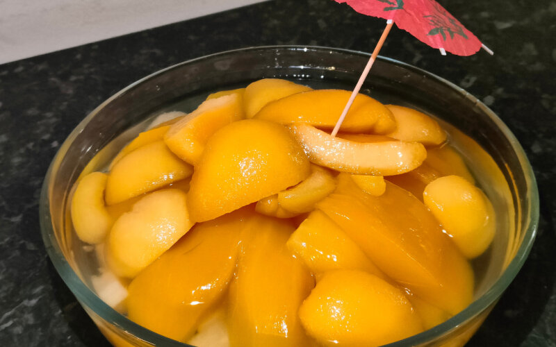 Тарелка с фруктами