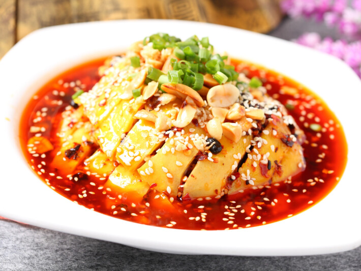 Отварной цыплёнок в сладко-остром соусе