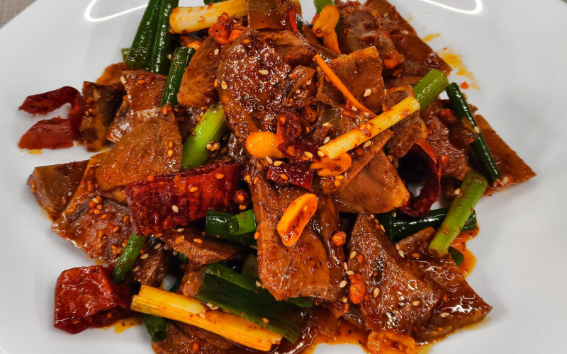 Острые ломтики говядины