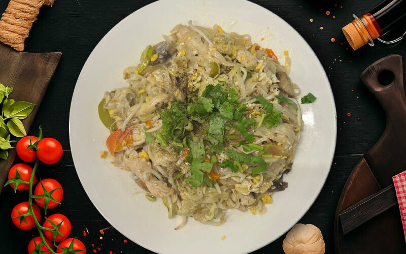 Фо сао с курицей