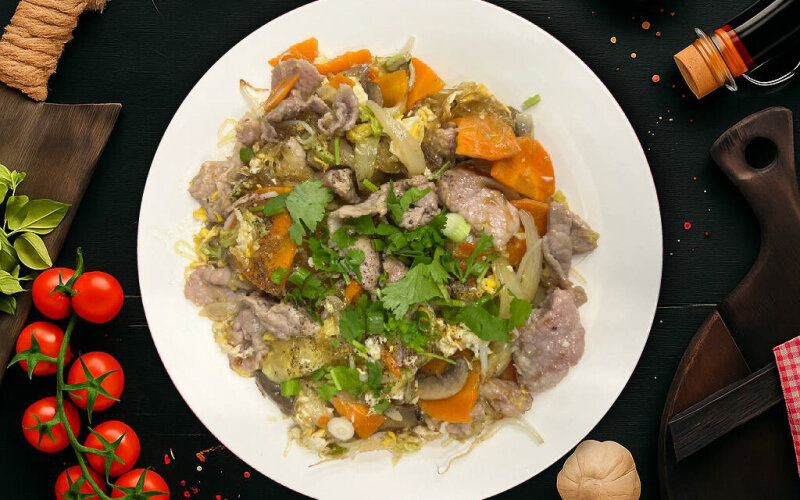 Миен сао со свининой