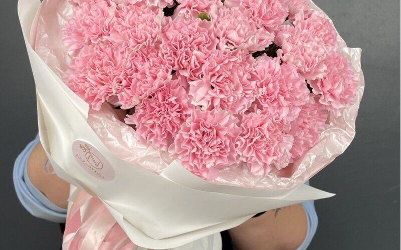 25 гвоздик в упаковке