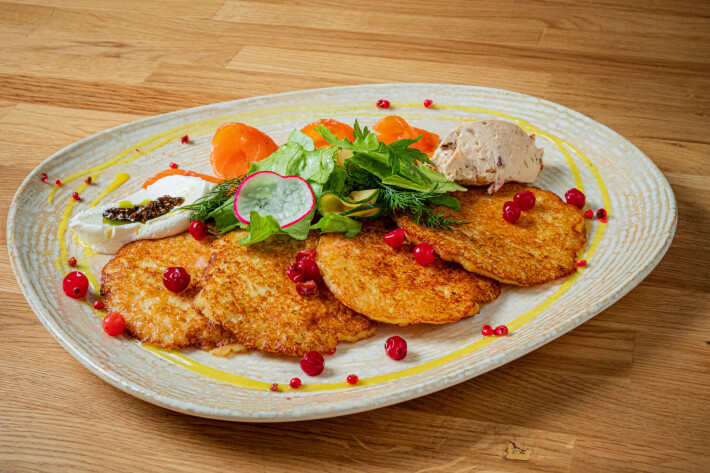 Драники с лососем