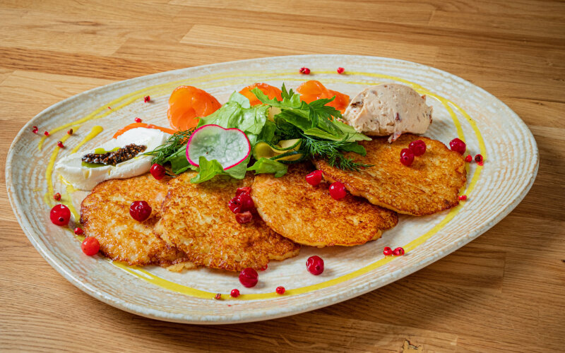 Драники с лососем