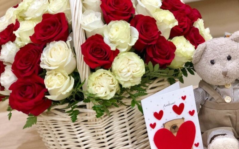 Корзина «51 роза микс»